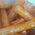 [댓글부탁해] 나 지금 떡볶이 먹는<b>중임</b>