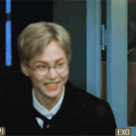 [EXO] 밍찌 혜자 움짤 <b>투척</b>하고 간다