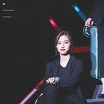 <b>시크</b>한 표정 잘 짓는 아이돌