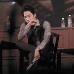 [EXO] 종인이 리바이스 모델 자랑스럽다 ㅠㅠ