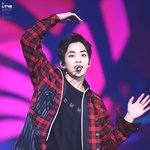 [시우민] <b>키</b>가 이만큼 <b>더</b> 컸으면 좋겠습니다(시우민)