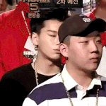 ㅅㅂㅜㅜㅜ머리아픈데 생리<b>터짐</b>ㅜㅜ