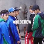 [EXO] 엠엘b는 당장 이부분 단체사진을 <b>풀자</b>
