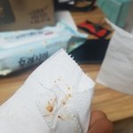 [댓글부탁해] 교촌치킨에서 성기털이 나왔습니다.