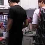 [방탄소년단] 애들 숙소에있었던 알록달록한 <b>그릇</b>있잖아~