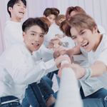 [NCT] 근데 왜 윈윈<b>vs</b> 8명일까