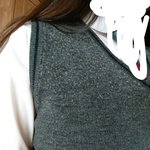 교복<b>조끼</b> 입고도 어깨 남는애들 있냐