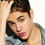 최근 얼굴 골격 변화 온듯한 저스틴<b>비버</b>