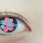 화장하면 자꾸 <b>각질</b>같은거생기는데 어떡함