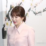 결혼후 첫 공식<b>석상</b>에 나타난 송혜교