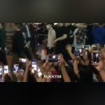 [EXO] 오늘 공항 <b>인파</b> 좀 심했던듯 개많아