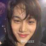 [EXO] 미친...야 진짜 예쁘게 생김 <b>눈</b>크기 실화?