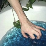 [댓글부탁해] 아이폰7레드 중고로 사는거 <b>에바</b>?