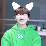 [온앤오프] 두근두근 실화냥 움짤 - <b>라운</b>