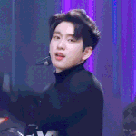 엠카 컴백 무대에서 난리난 아이돌 <b>gif</b>