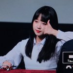 갑자기 <b>흑발</b>로 염색하고 나타난 최유정