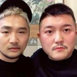 지금 사람 많은 거 같아서 한번 더 물어봄
