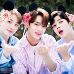 방금 디스패치에 올라온 남돌 3인...