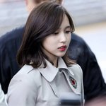 트와이스 <b>미나</b> 비행기 보러온 듯