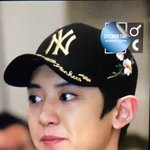 [EXO] 찬열이 <b>모자</b>에 꽃 있오