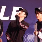 [EXO] 이거 또 ㅈㄴ셋다 다른 표정 <b>포즈</b>