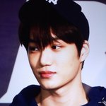 [EXO] 김종인 이거 ㅈㄴ설레게 나오지 않았냐 <b>예쁘다</b>