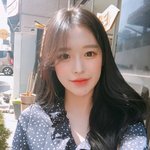 <b>이분</b> 모델이야?