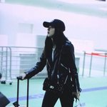 또또 취향저격한 슬기 공항 <b>사복</b>.jpg