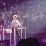 [시우민] 팬들 보는 시우민 뭔가 <b>아련</b>해ㅠㅠㅠ