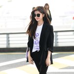 레터링 티셔츠 알아보고 있는데 정소민 티셔츠 어때??