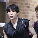 빅스 <b>레오</b> 손이 ㄹㅇ 멋있게 생겼지