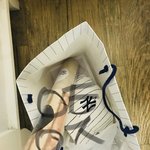 [EXO] 오늘 엠엘삐 오프 매장에서 모자 산 후기임
