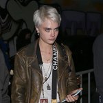 금발 헤어스타일과 새로운 여친