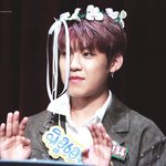 [박우진] 아 나얘 화관 <b>이케</b>쓴거 왜케 씹덕이지