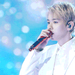 [백현] wowow 백현 <b>gif</b> 2