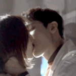 키스신 예쁘게 잘 찍는 여배우 둘<b>gif</b>