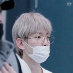 [백현] 백현이 <b>공항</b> 고화질!
