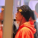 [시우민] 벙거지+후디로 이런 분위기 내는건 시우민이 <b>유일</b>하지 않을까?