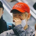 [EXO] 백현이 <b>모자</b> 모델 초큼 당황스럽다