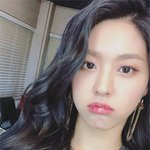 쉴틈없는 <b>리즈</b>의 女돌 미모