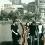 [EXO] 이거 봄? 경수 <b>분수</b>쇼에서 눈 못 떼는거