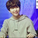[방탄소년단] 진짜 대형 <b>강아지</b> 보고있는 <b>느낌</b>