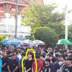 지금 군대 결정하러간 <b>뱀뱀</b> 실시간 사진들