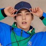 [시우민] 엠엘비 시우민 <b>새</b> 사진 떴당(<b>옷</b>은 같지만 ㅋㅋ)