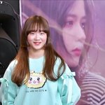 얘 <b>민티</b>랑 같은 옷 입었는데