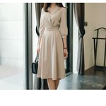 결혼식 부케 받는데 베<b>이지색</b> 원피스는 안되나요?