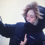 금방이라도 바람에 날아갈 것 같은 아이돌