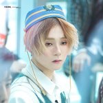 <b>그의</b> 분위기 무엇...?