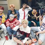 [방탄소년단] 이런 멤버들이랑 함께한다는 것 <b>자체</b>가