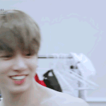 [방탄소년단] 이삐들 양손 앞으로 가져와